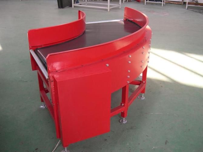 物流90°轉(zhuǎn)彎皮帶機(jī)